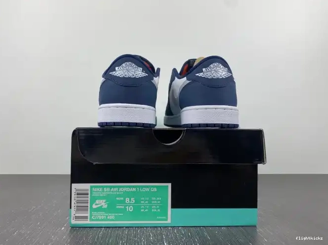 Navy Low Jordan Midnight CJ7891-400 1 SB 0502